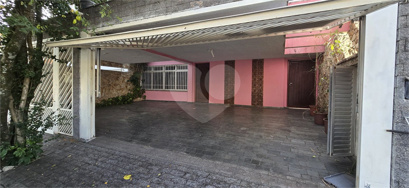 Casa à venda com 3 quartos, sendo 1 suíte, em Lar São Paulo, São Paulo, SP