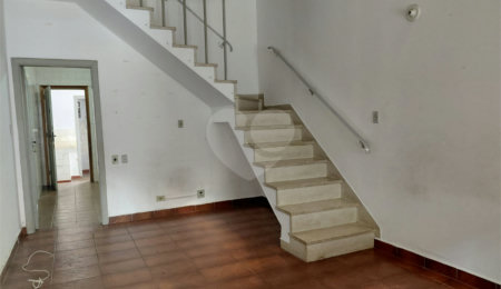 Sobrado à venda com 2 quartos em Vila Ipojuca, São Paulo, SP
