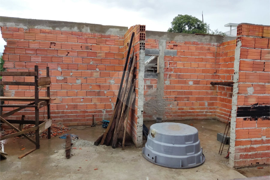Sobrado à venda com 4 quartos, sendo 2 suítes, em Tremembé, São Paulo, SP