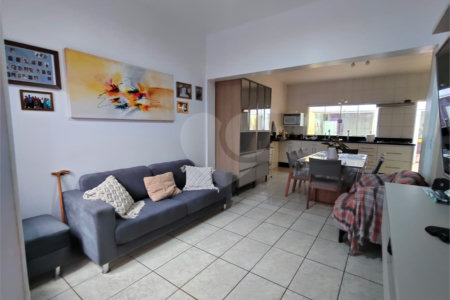 Casa à venda com 5 quartos, sendo 3 suítes, no Centro, Itapetininga, SP