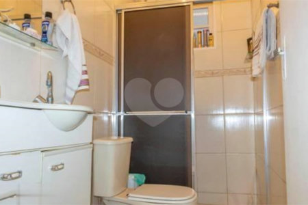 Sobrado à venda com 3 quartos, sendo 1 suíte,  em Jardim Monte Kemel, São Paulo, SP