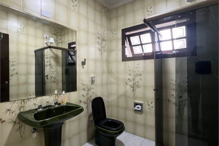 Sobrado à venda com 3 quartos, sendo 1 suíte, em Conjunto Habitacional Brás Cubas, Mogi das Cruzes, SP