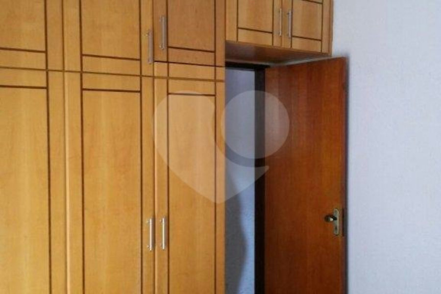 Sobrado à venda com 2 quartos em Parque São Francisco, Itatiba, SP