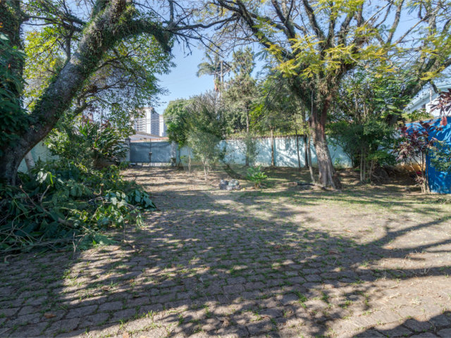 Casa Térrea à venda com 4 quartos, sendo 1 suíte,  em Jardim Prudência, São Paulo, SP