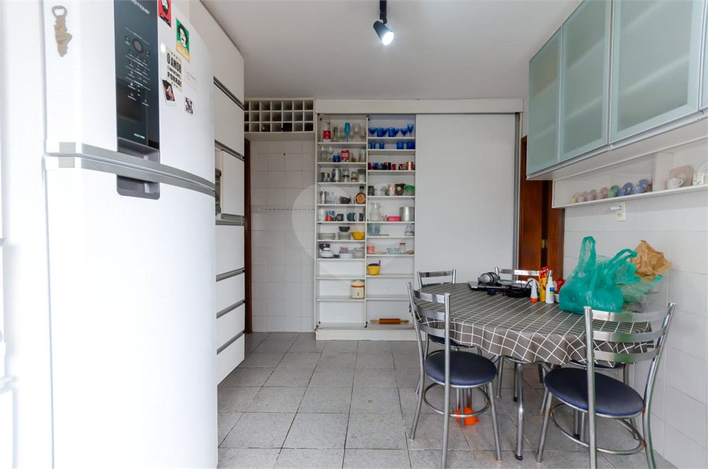 Sobrado à venda ou para alugar com 4 quartos, sendo 1 suíte, em Vila Anglo Brasileira, São Paulo, SP