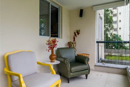 Apartamento à venda com 2 quartos, sendo 1 suíte,  em Vila Andrade, São Paulo, SP