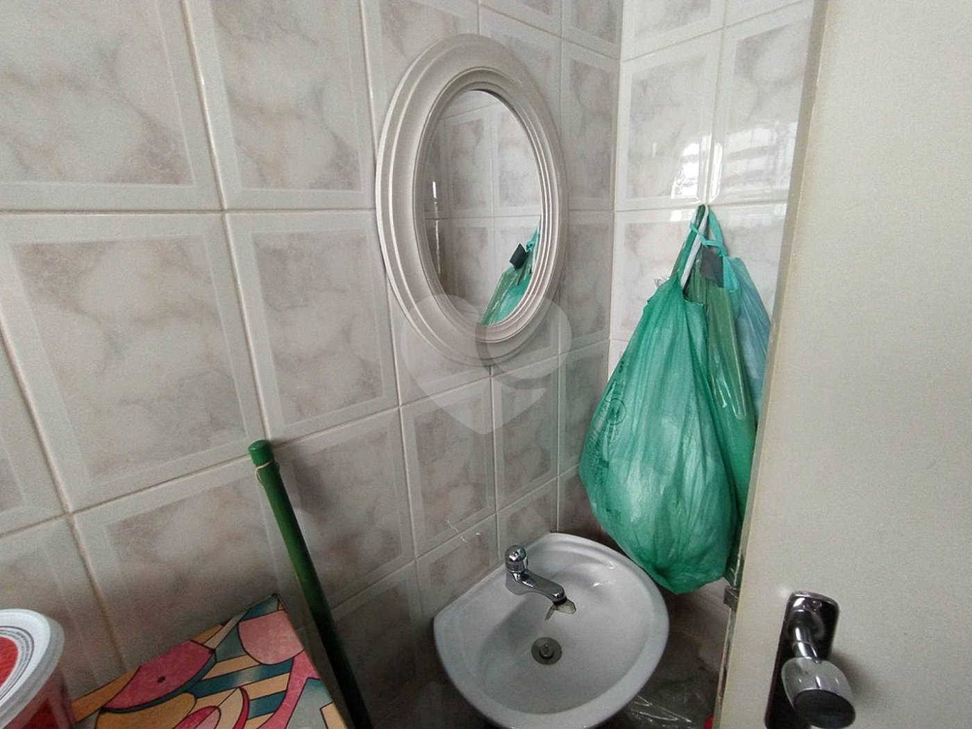 Casa à venda com 6 quartos, sendo 2 suítes, em Chora Menino, São Paulo, SP