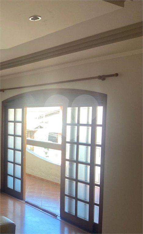 Sobrado à venda com 3 quartos, sendo 1 suíte,  em Jardim Selma Helena, Poá, SP