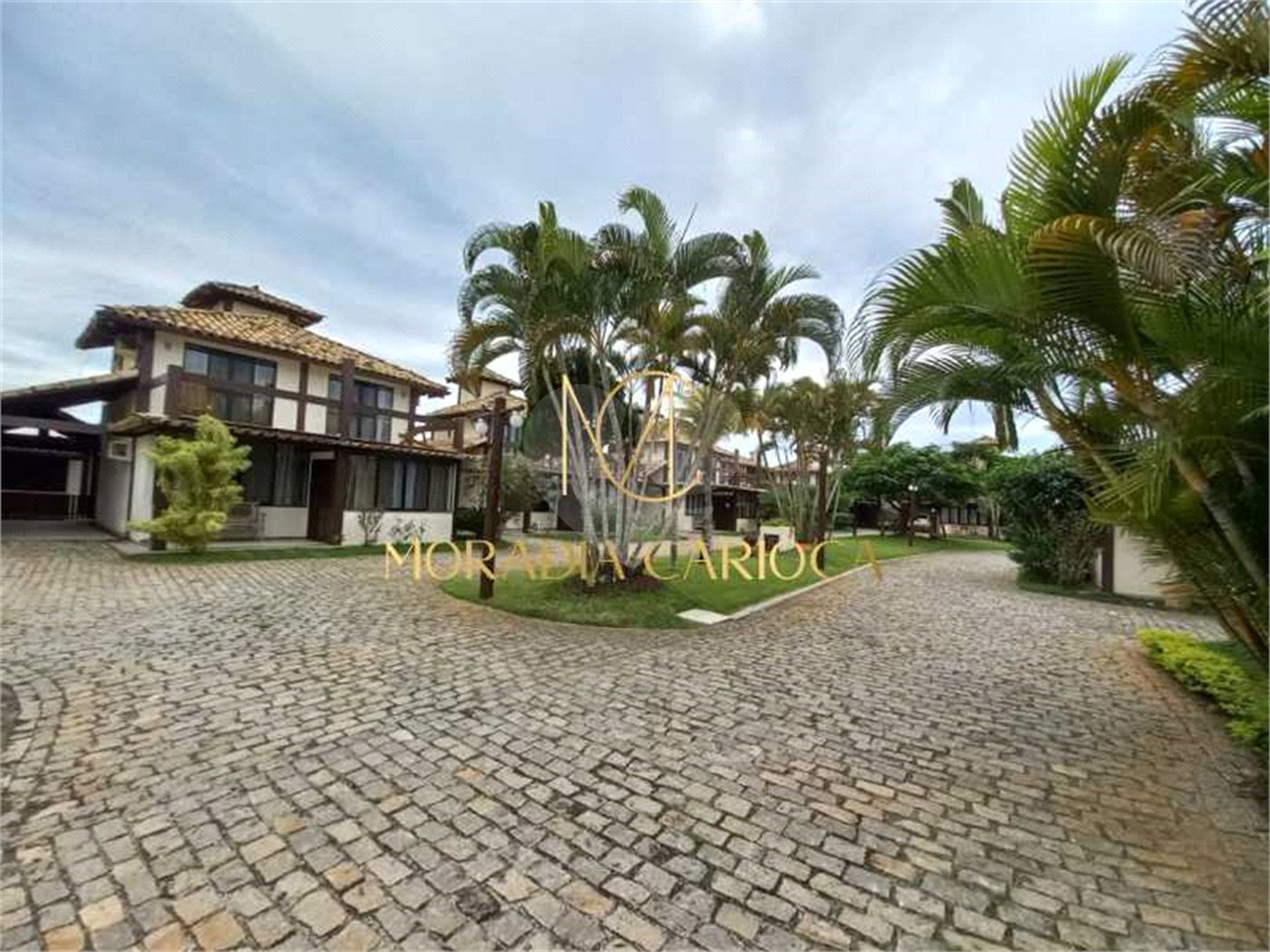 Casa em condomínio à venda com 3 suítes em Praia Rasa, Armação dos Búzios, RJ