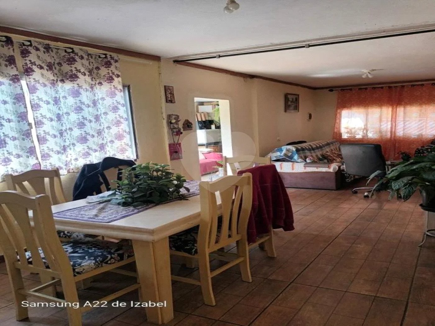 Terreno grande com 2 casas em São Paulo! Casas bem arejadas.