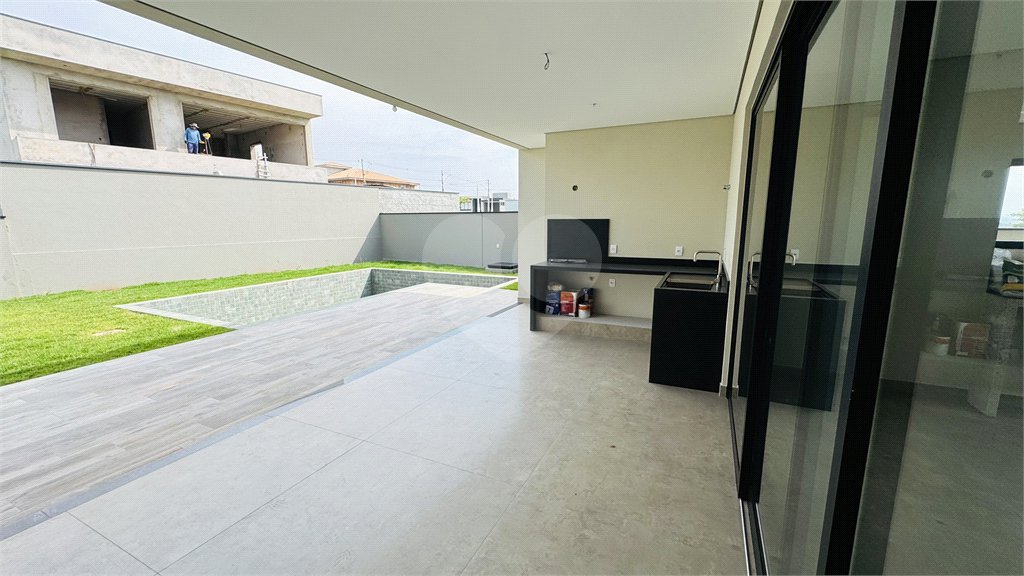 Casa à venda com 3 suítes no condomínio Santa Isabel I, Louveira - SP