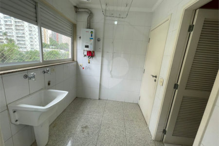 Apartamento à venda ou para alugar com 3 suítes em Vila Suzana, São Paulo, SP