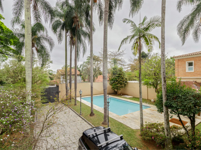 Casa à venda ou para alugar com 5 suítes em Alto da Boa Vista, São Paulo, SP