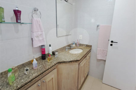 Apartamento à venda com 3 suítes em Vila Suzana, São Paulo, SP
