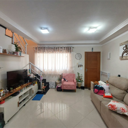 Casa à venda com 3 quartos, sendo 2 suítes,  em Jardim Lallo, São Paulo, SP