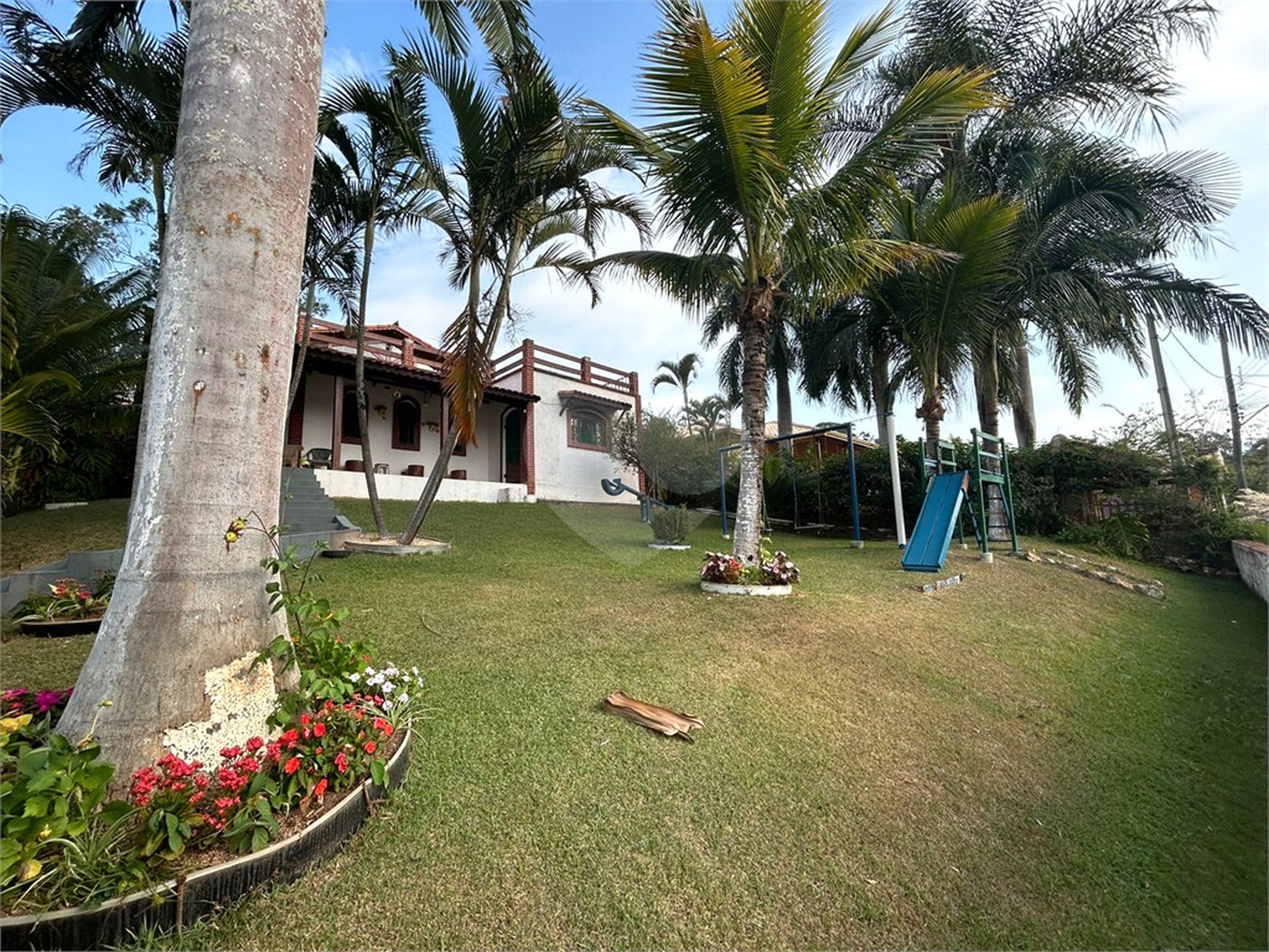Casa em condomínio à venda com 3 quartos, sendo 1 suíte,  no Centro, Bom Jesus dos Perdões, SP
