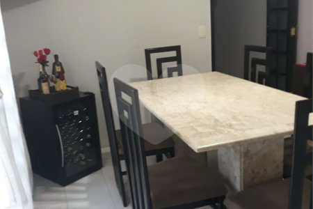 Sobrado à venda com 2 suítes em Conjunto Residencial Jardim Canaã, São Paulo, SP