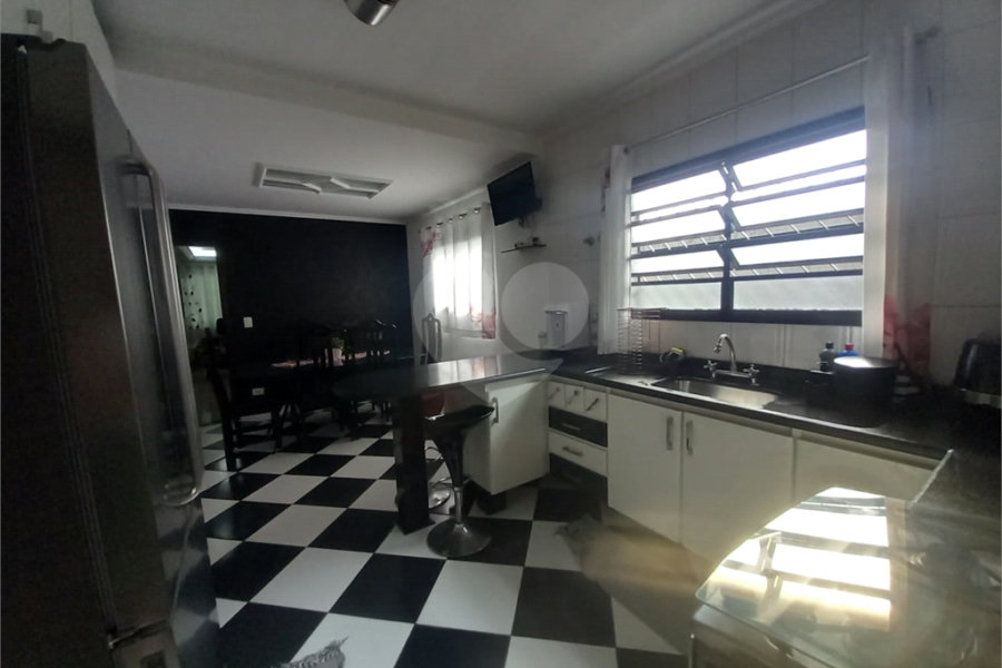 Sobrado à venda com 3 quartos, sendo 1 suíte, em Vila Guilherme, São Paulo, SP