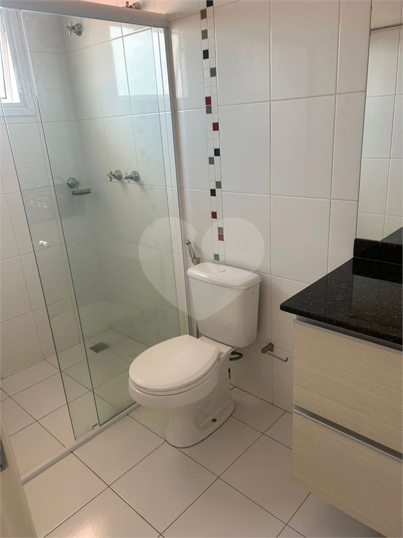 Casa à venda com 3 suítes no condomínio Terras de São Francisco, Vinhedo - SP