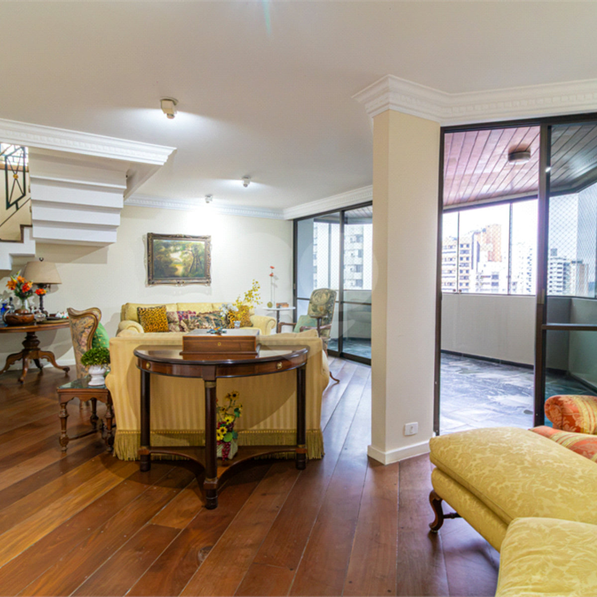 Duplex à venda com 4 quartos, sendo 3 suítes, em Campo Belo, São Paulo, SP