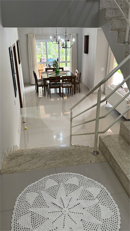 Casa à venda com 3 suítes no condomínio Residencial Delle Stelle, Louveira - SP
