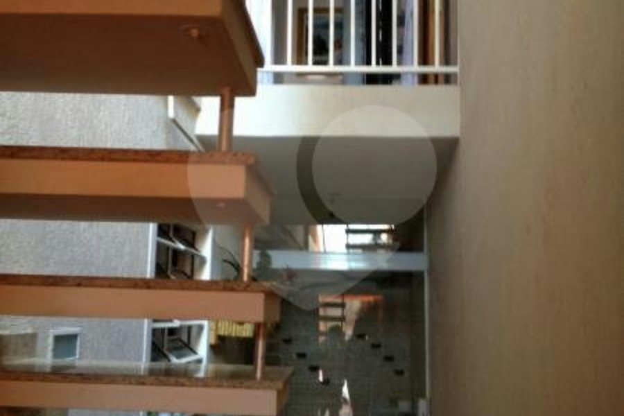 Sobrado à venda com 3 quartos, sendo 1 suíte, em Vila Nova Cachoeirinha, São Paulo, SP