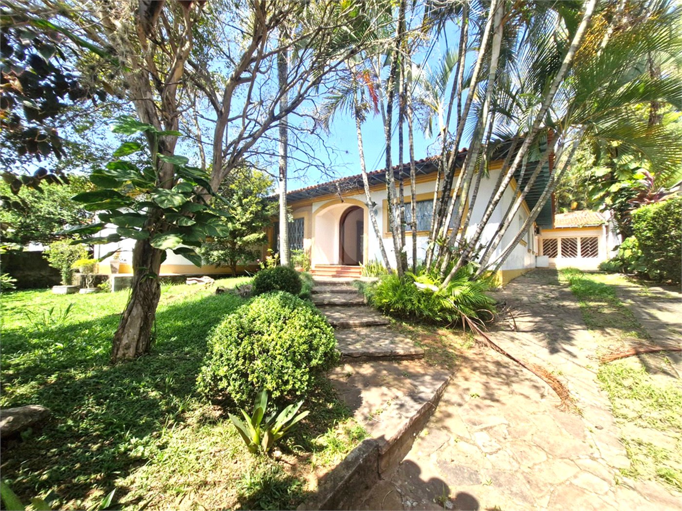 Casa Térrea à venda com 5 quartos em Jardim Petrópolis, São Paulo, SP