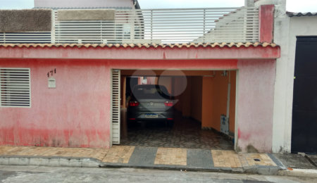Sobrado à venda com 3 quartos, sendo 1 suíte, em Parada Inglesa, São Paulo, SP