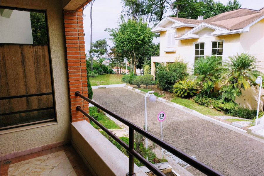 Casa à venda com 3 suítes no condomínio Chácara Francesa, São Paulo - SP