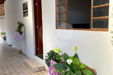 Casa à venda com 2 quartos, sendo 1 suíte, no Centro, Araçoiaba da Serra, SP
