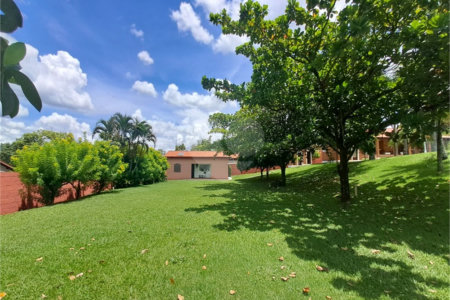 Casa à venda com 3 quartos, sendo 1 suíte, no condomínio Residencial Vale das Laranjeiras, Indaiatuba - SP