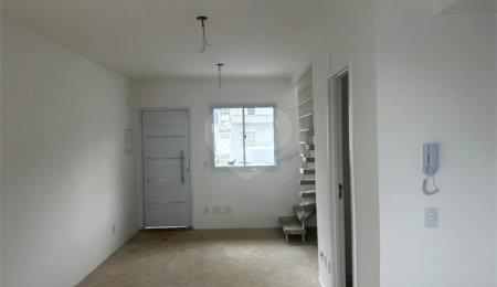 Casa à venda com 2 quartos no condomínio Vila das Paineiras, Suzano - SP