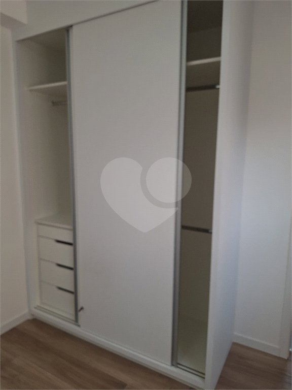 Apartamento à venda com 3 suítes em Vila Anastácio, São Paulo, SP