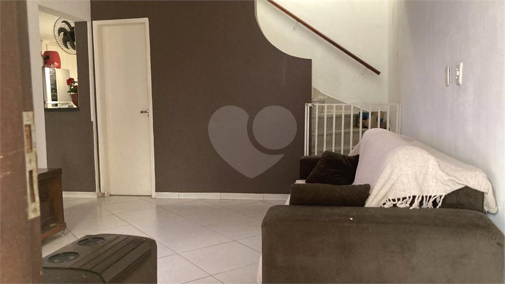 Casa à venda com 3 quartos em Jardim Santa Mena, Guarulhos, SP