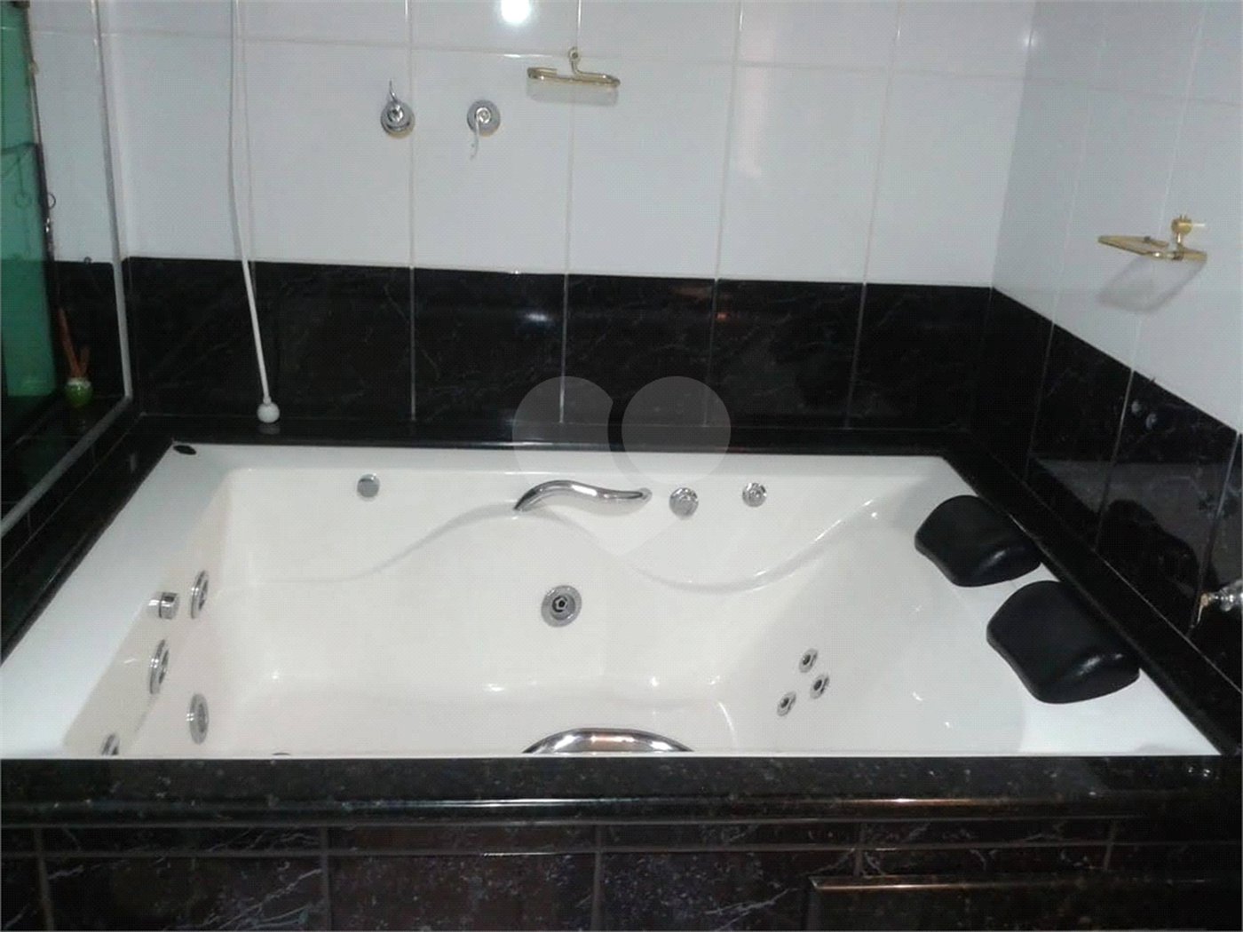 Casa à venda com 4 quartos, sendo 1 suíte, em Vila Esperia Ou Giglio, Atibaia, SP