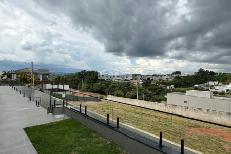 Casa à venda com 3 suítes no condomínio Shamballa III, Atibaia - SP