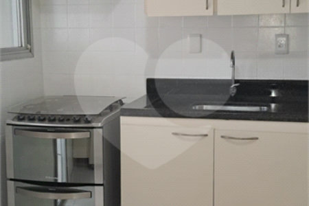 Apartamento à venda com 3 quartos, sendo 1 suíte, em Vila Paulicéia, São Paulo, SP