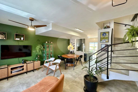 Casa à venda com 3 quartos, sendo 1 suíte, no condomínio Villaggio Viana, Cotia - SP