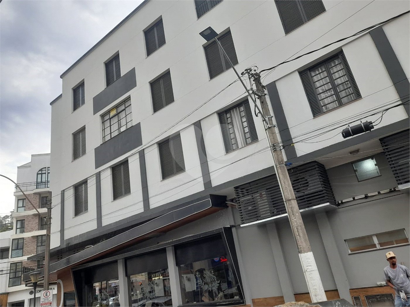 Apartamento à venda com 3 quartos, sendo 1 suíte, no Centro, Serra Negra, SP