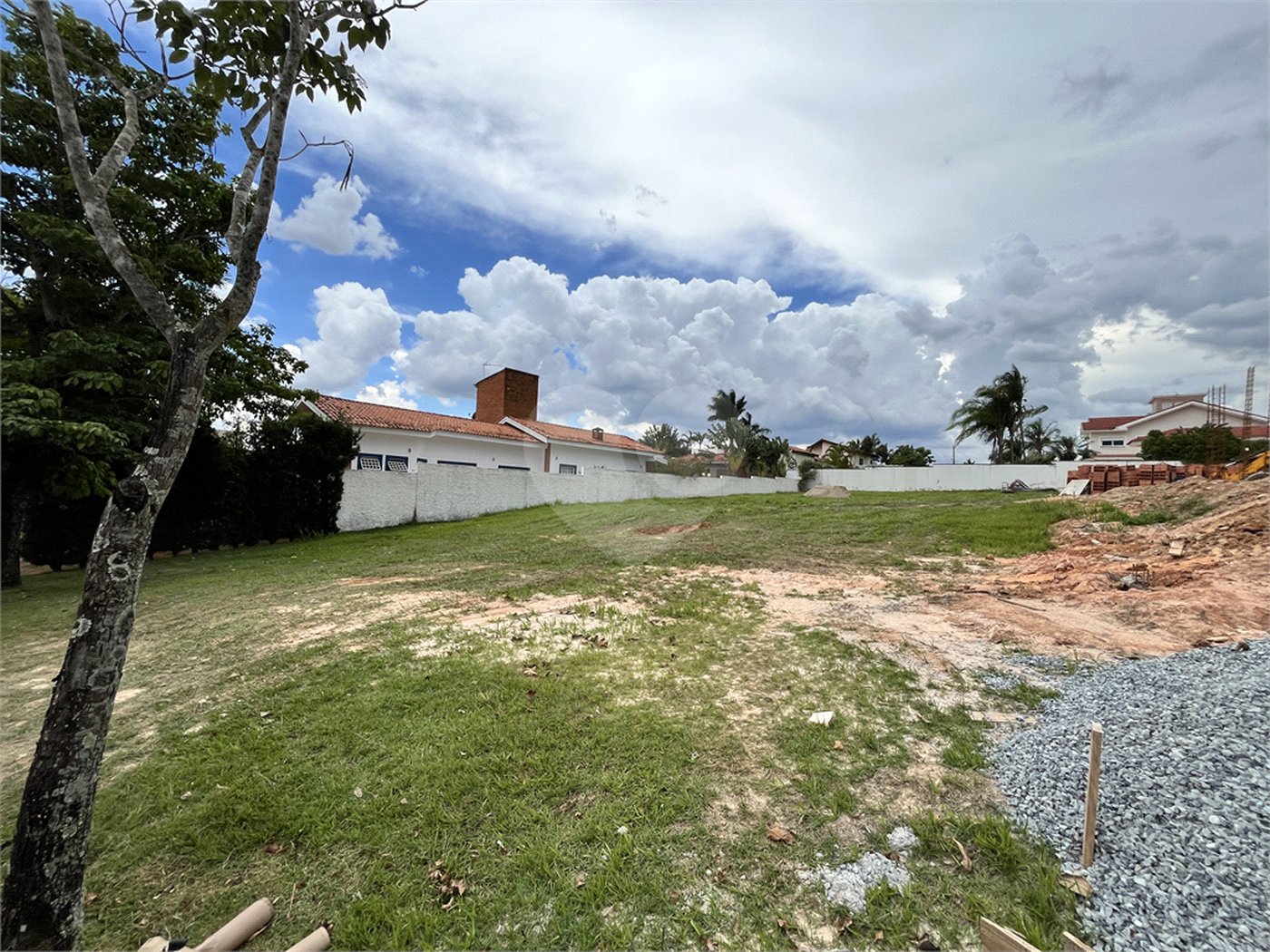 Terreno à venda no condomínio Residencial Saint Charbel, Araçoiaba da Serra - SP