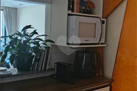 Apartamento à venda com 3 quartos, sendo 1 suíte, em Jardim Íris, São Paulo, SP