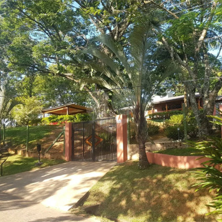 Condomínio à venda com 3 quartos, sendo 1 suíte,  em Condomínio Vale da Santa Fé, Vinhedo, SP