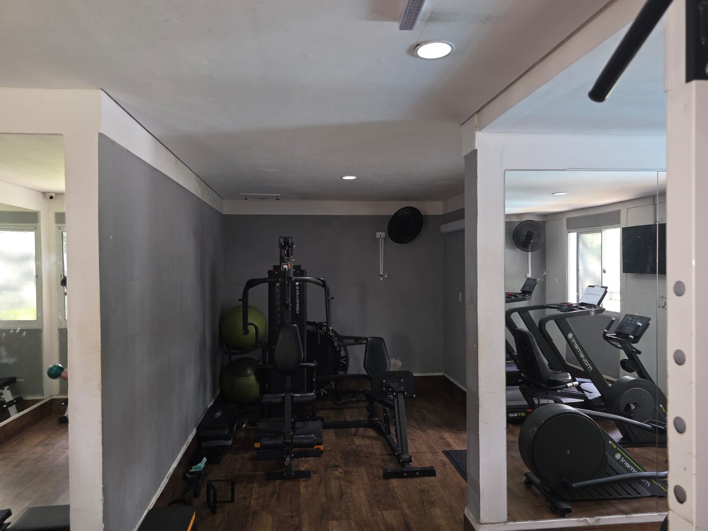 Apartamento à venda com 3 quartos, sendo 1 suíte, em Vila Augusta, Guarulhos, SP
