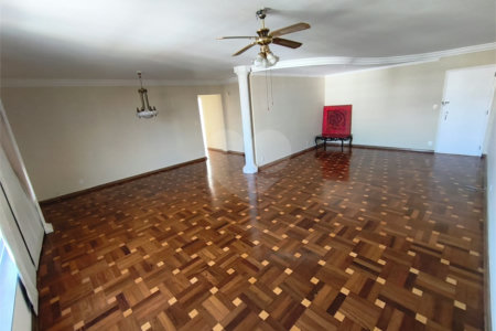 Apartamento à venda com 3 quartos, sendo 1 suíte,  em Lapa, São Paulo, SP