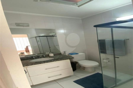 Casa à venda com 3 quartos, sendo 1 suíte, no condomínio Residencial Green Village, Indaiatuba - SP