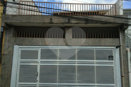 Sobrado à venda com 3 quartos, sendo 1 suíte, em Chora Menino, São Paulo, SP