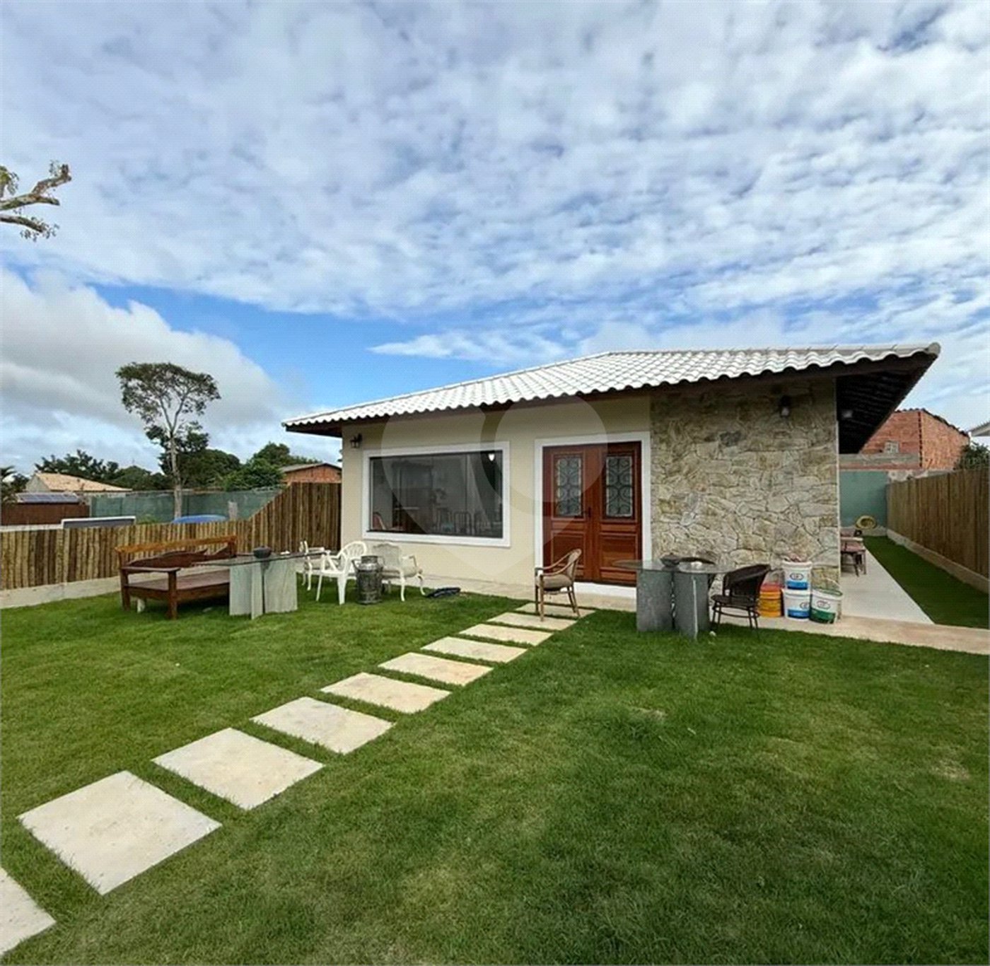 Casa à venda com 3 quartos, sendo 1 suíte, em Rasa, Armação dos Búzios, RJ