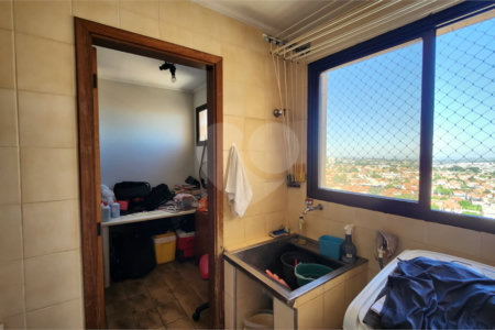 Apartamento à venda com 3 suítes no Centro, Araraquara, SP