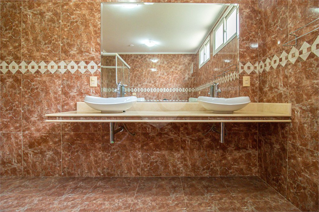 Casa Térrea à venda com 5 quartos, sendo 2 suítes, em Jardim Marajoara, São Paulo, SP