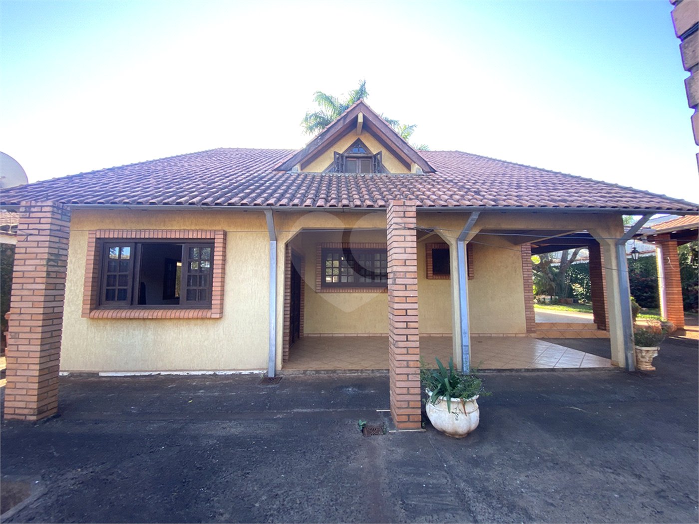 Casa à venda com 3 quartos, sendo 1 suíte, em Parque Residencial Monte Carlo, Ponta Porã, MS